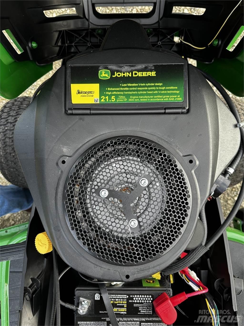 John Deere S240 Compact tractors