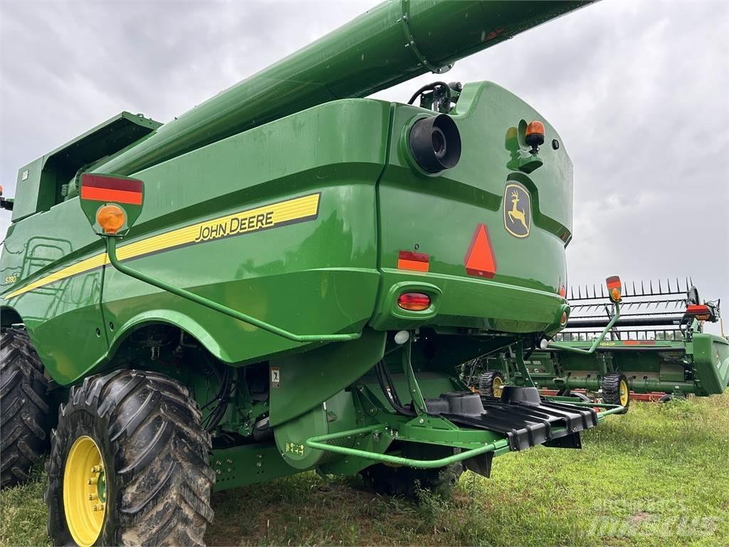 John Deere S680 Combine harvesters