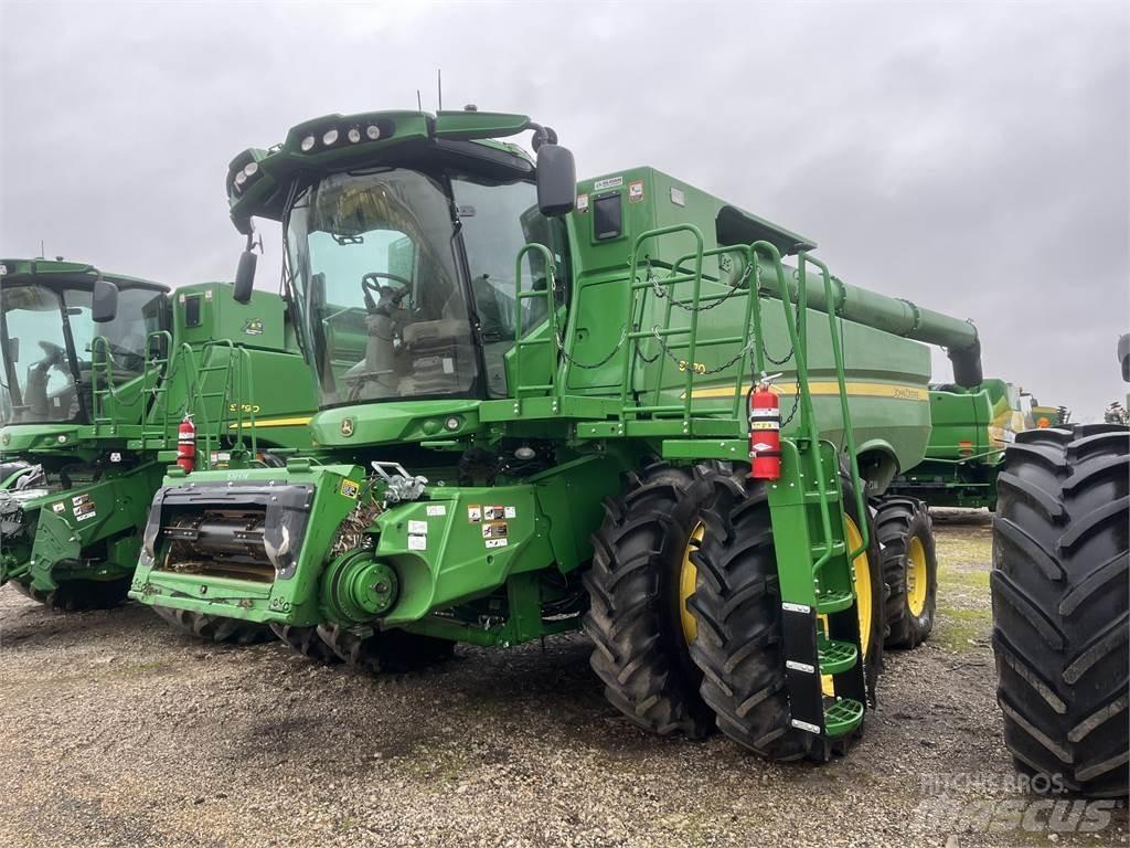 John Deere S770 Combine harvesters