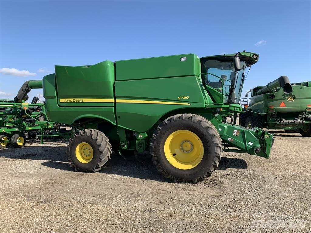 John Deere S780 Combine harvesters