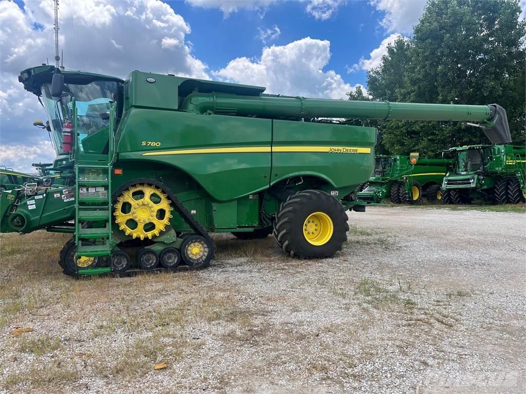 John Deere S780 Combine harvesters