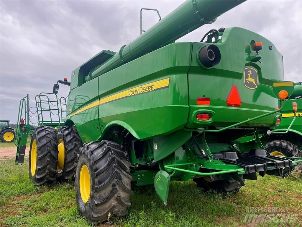 John Deere S780 Combine harvesters