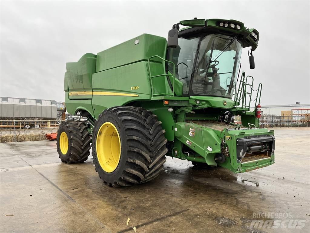 John Deere S780 Combine harvesters