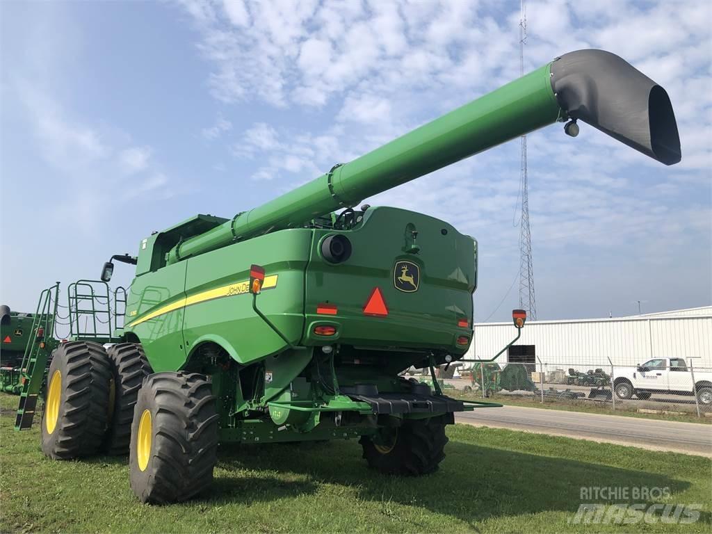 John Deere S780 Combine harvesters