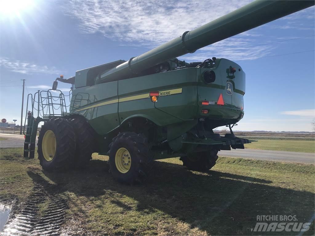 John Deere S780 Combine harvesters