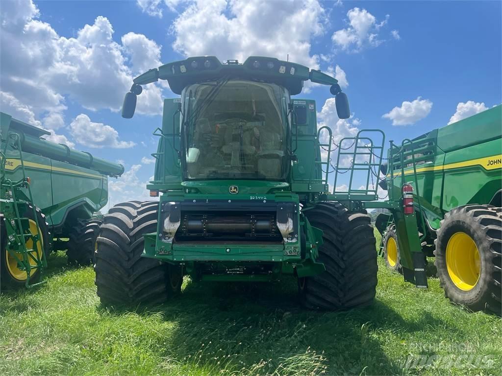 John Deere S790 Combine harvesters