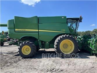 John Deere S790 Combine harvesters