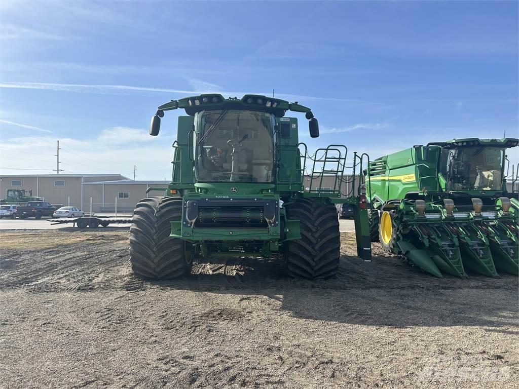 John Deere S790 Combine harvesters