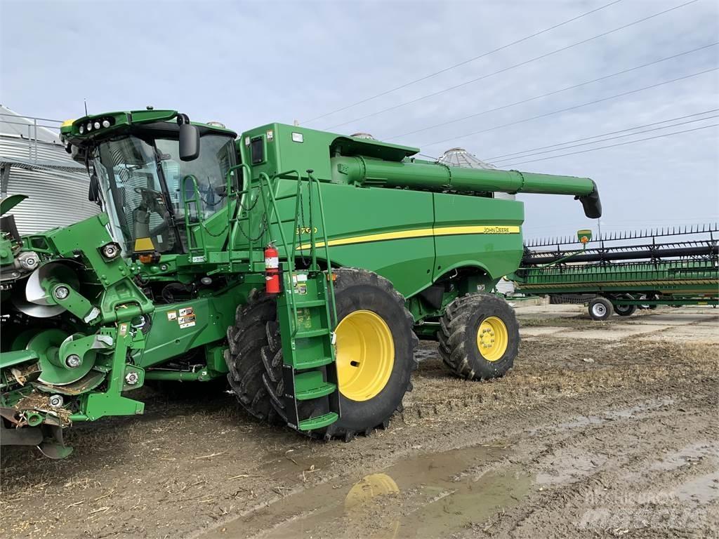 John Deere S790 Combine harvesters