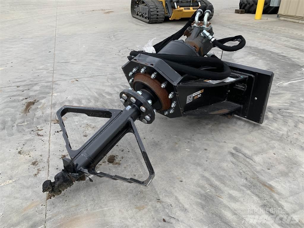 John Deere SS30 Stump grinders