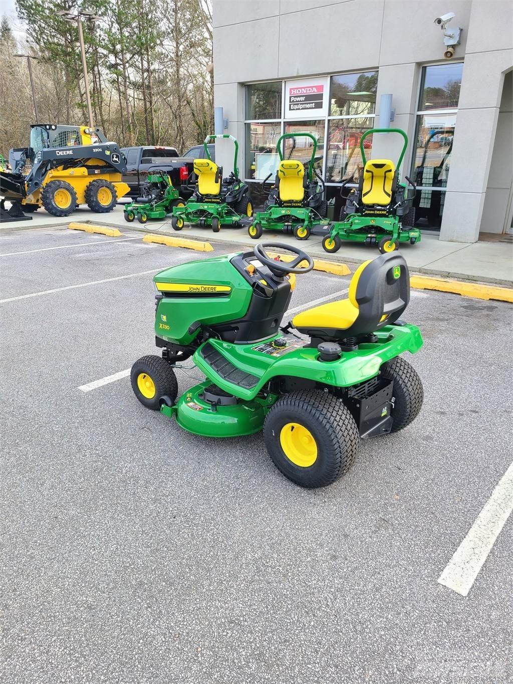 John Deere X330 Compact tractors