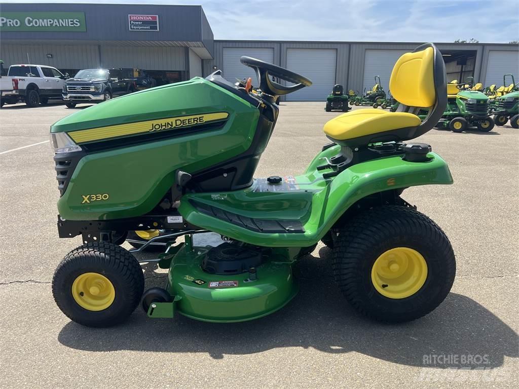 John Deere X330 Compact tractors