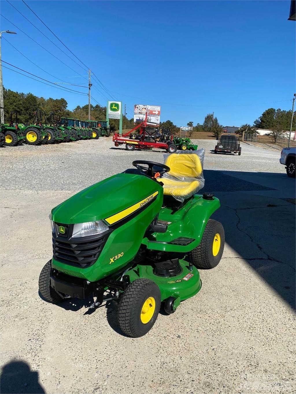 John Deere X330 Compact tractors