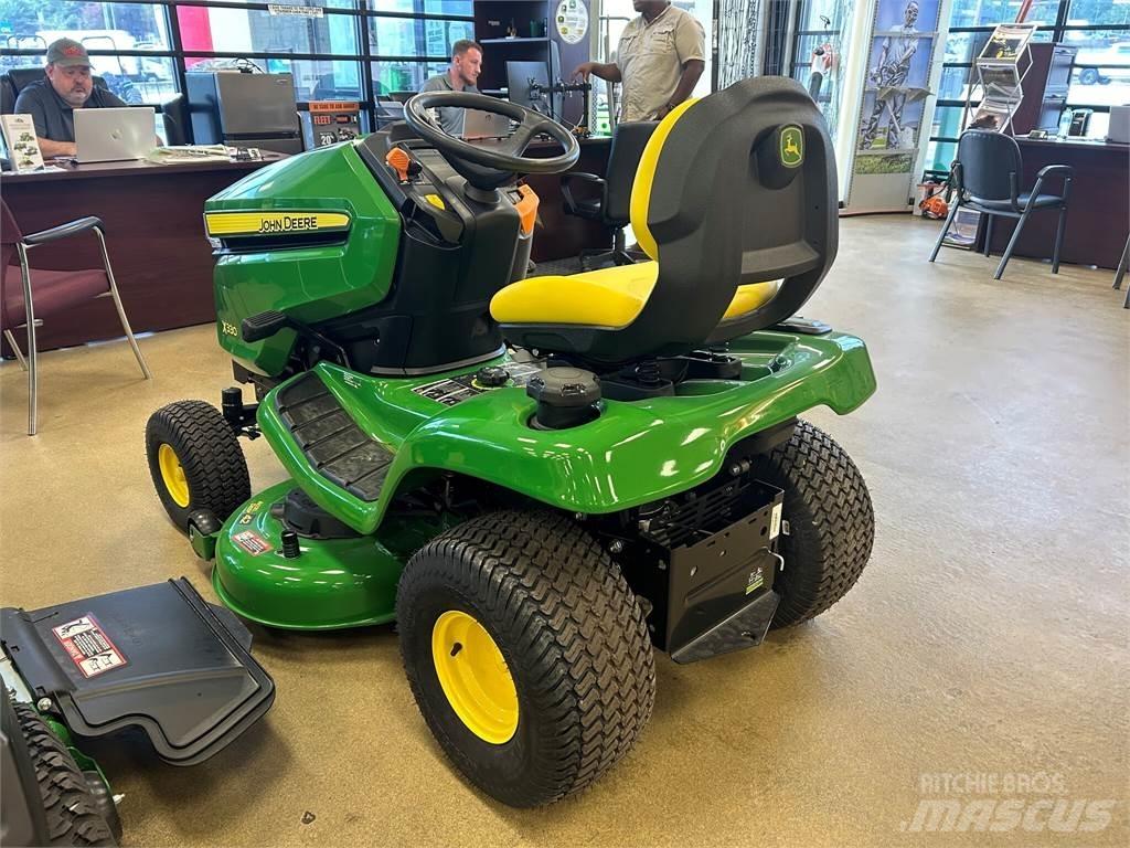 John Deere X330 Compact tractors