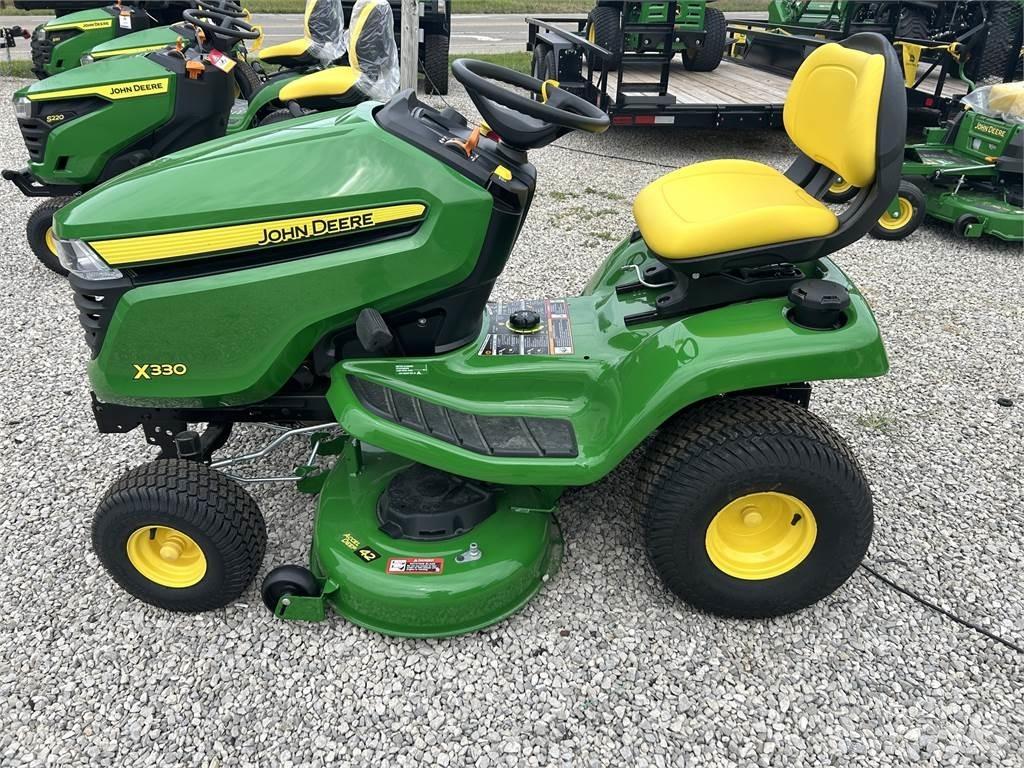 John Deere X330 Compact tractors