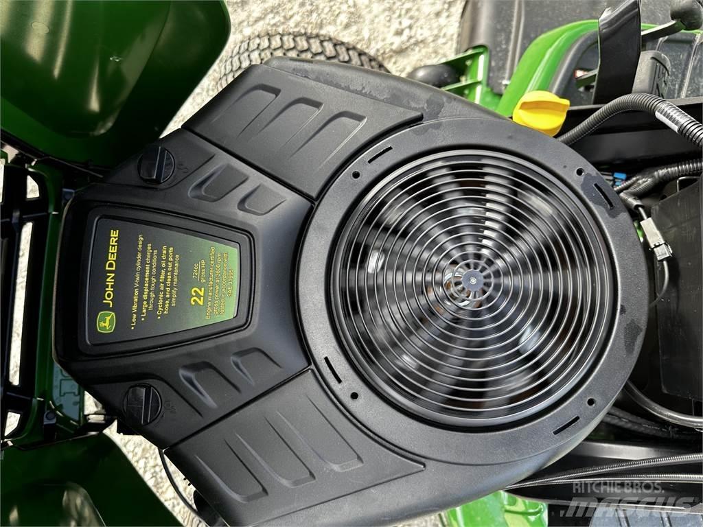 John Deere X330 Compact tractors