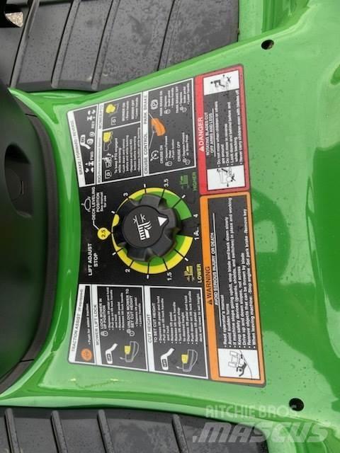 John Deere X350 Compact tractors