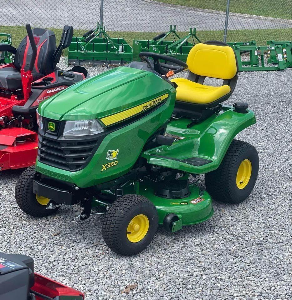 John Deere X350 Compact tractors