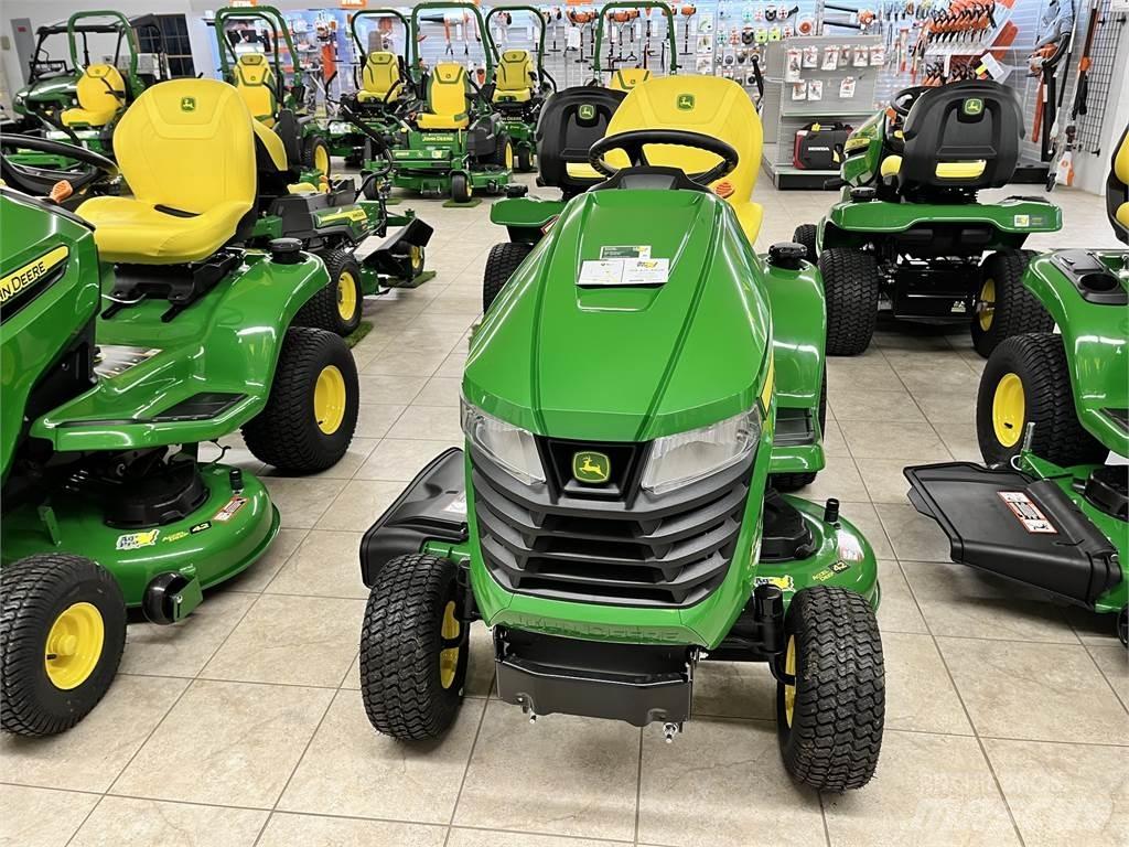 John Deere X370 Compact tractors