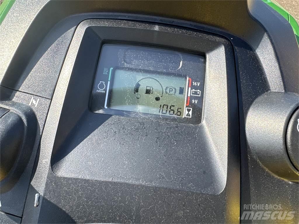 John Deere x380 Compact tractors