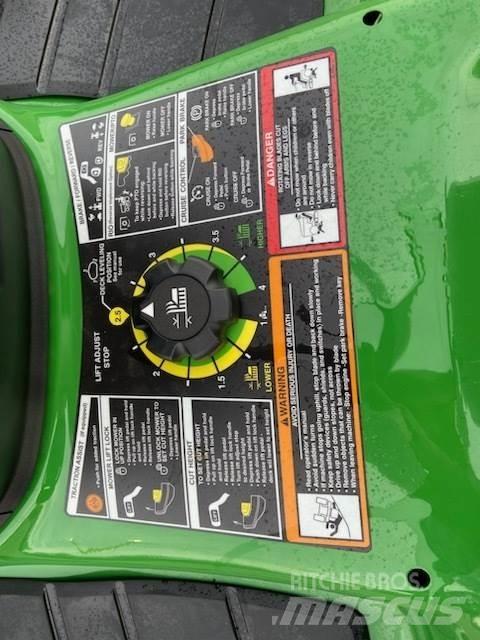 John Deere X380 Compact tractors