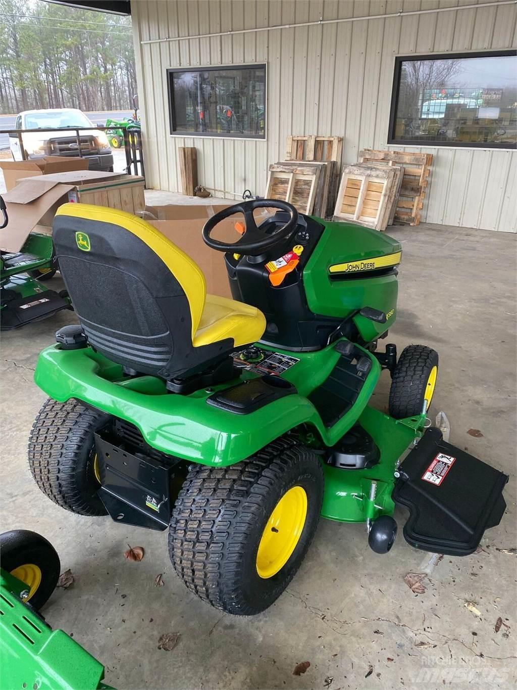 John Deere X380 Compact tractors