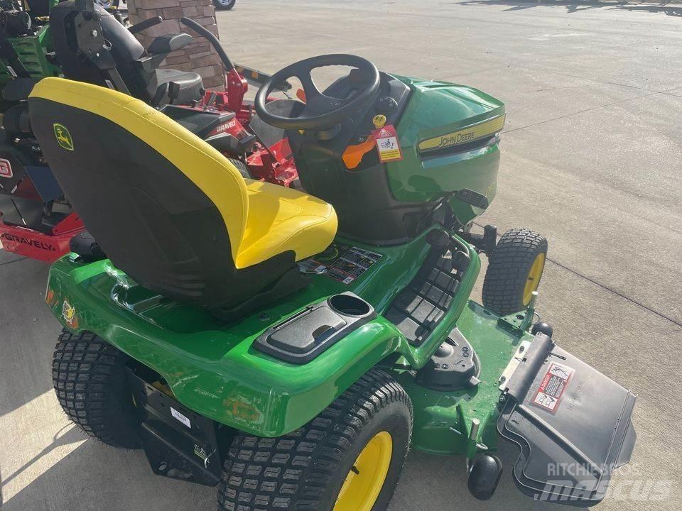 John Deere X380 Compact tractors