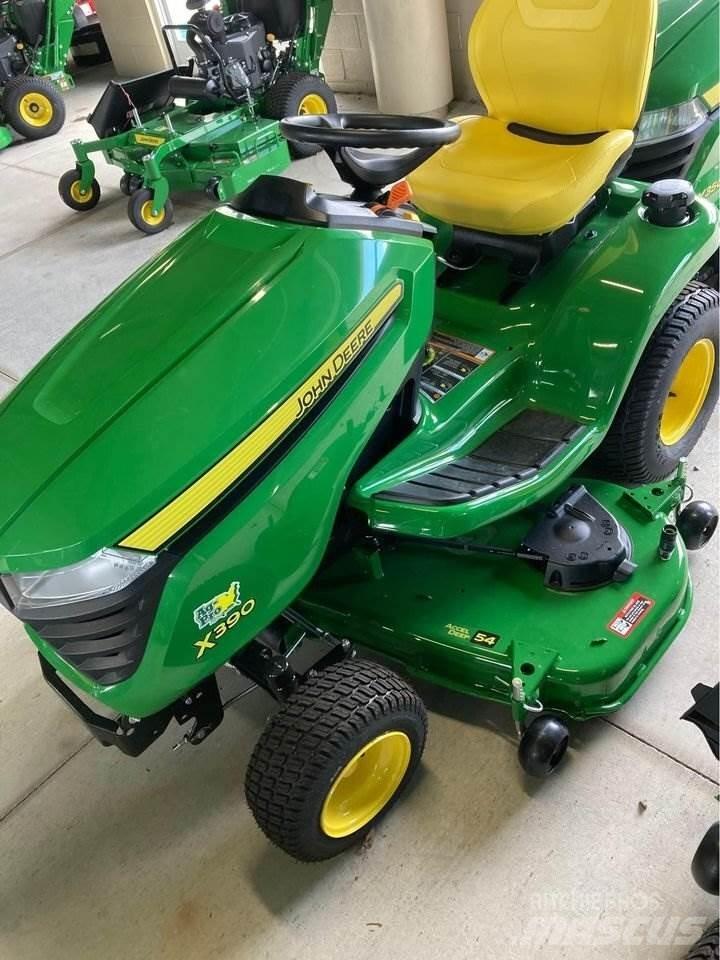 John Deere X390 Compact tractors