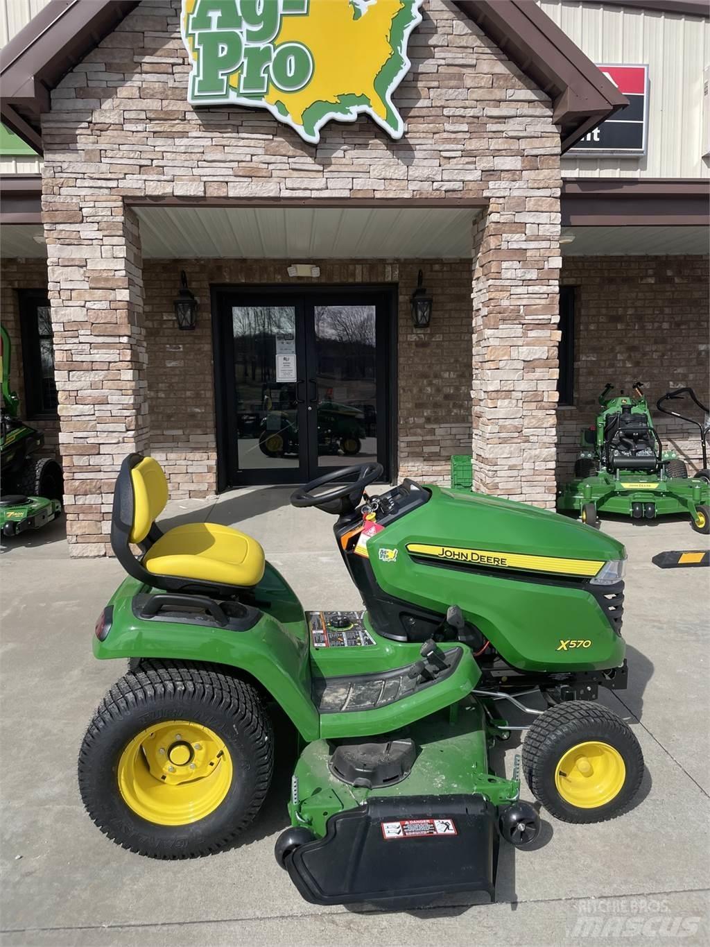 John Deere X570 Compact tractors