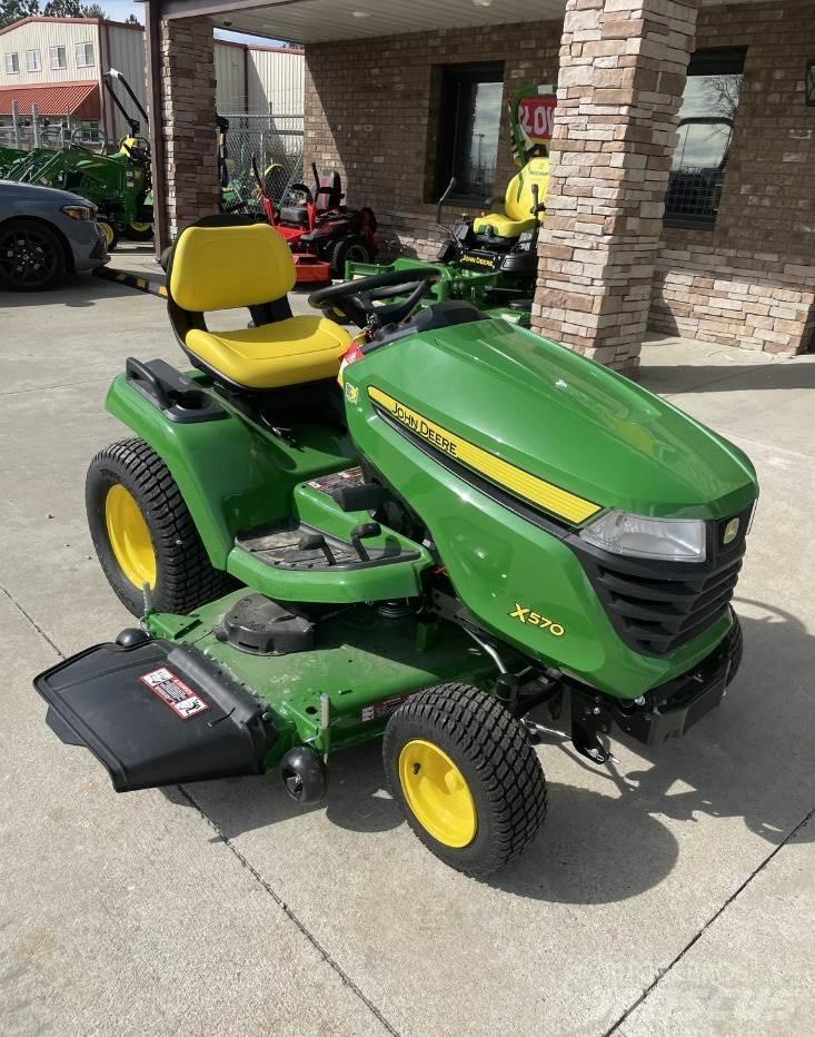 John Deere X570 Compact tractors