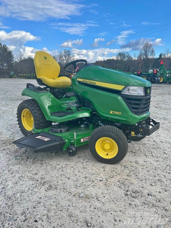 John Deere X580 Compact tractors
