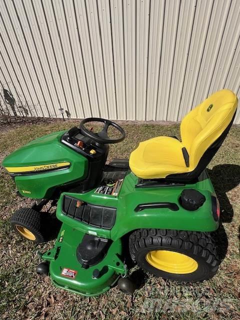 John Deere X580 Compact tractors