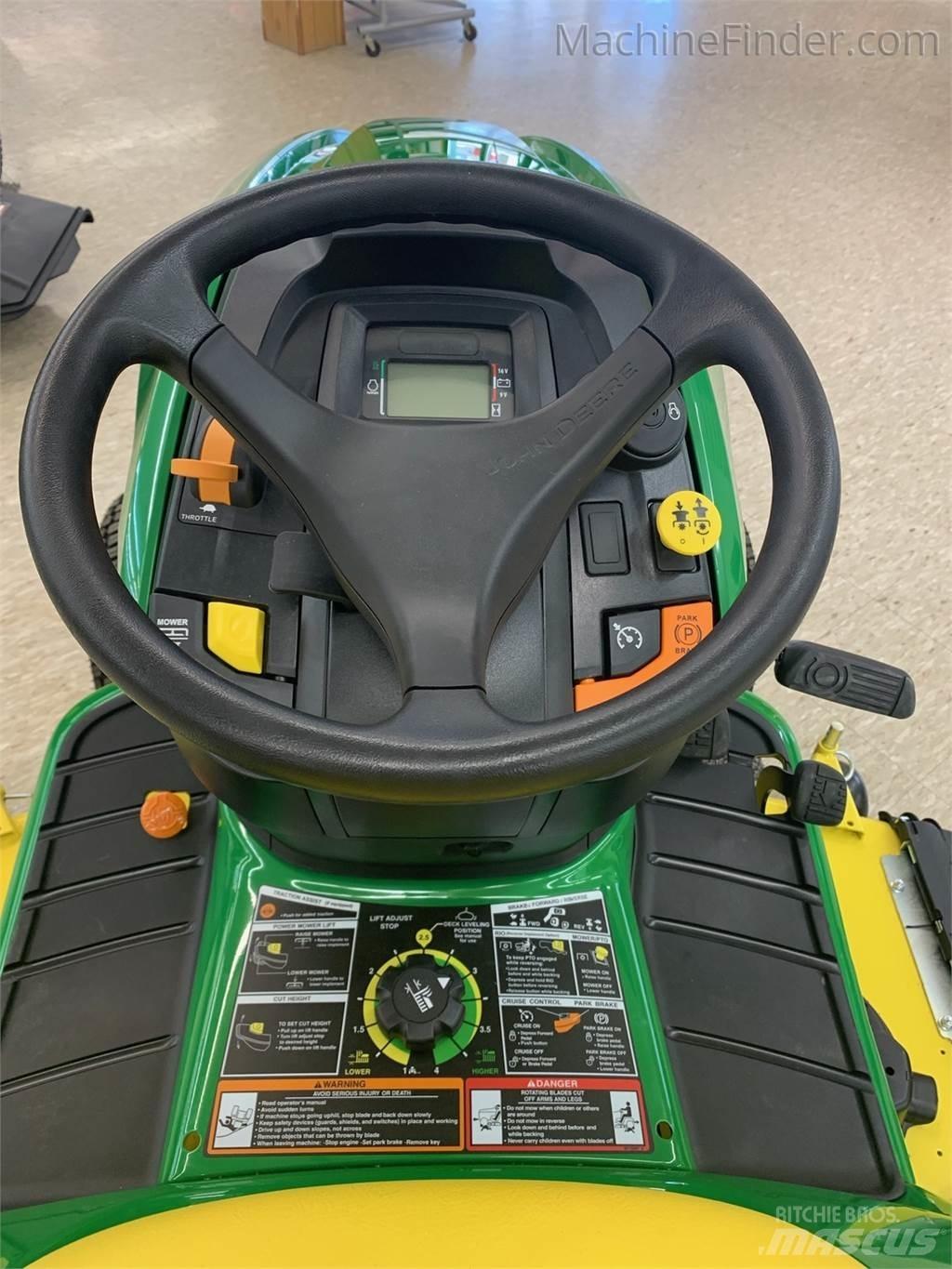 John Deere X590 Compact tractors