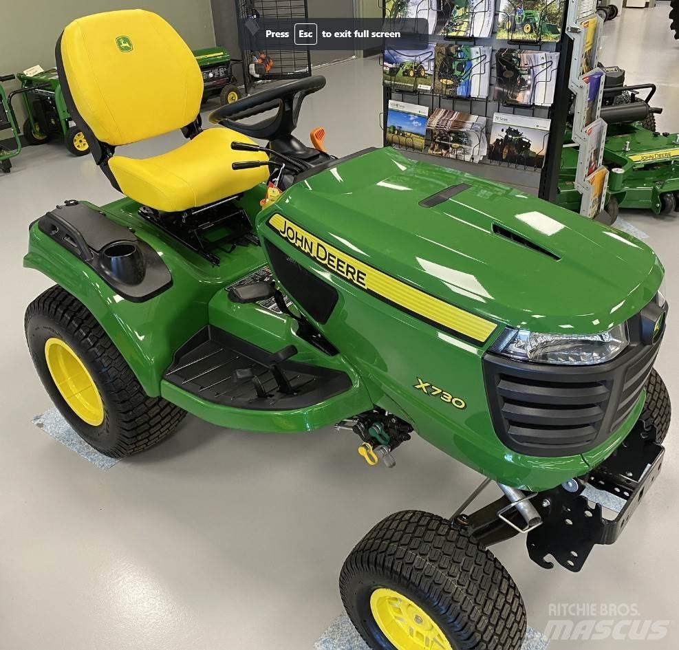John Deere X730 Compact tractors