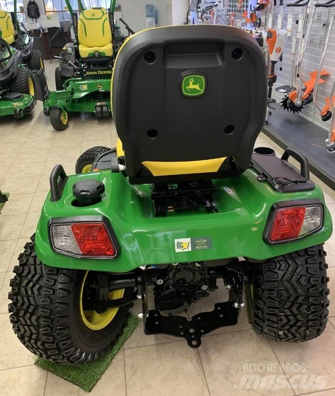John Deere X739 Compact tractors