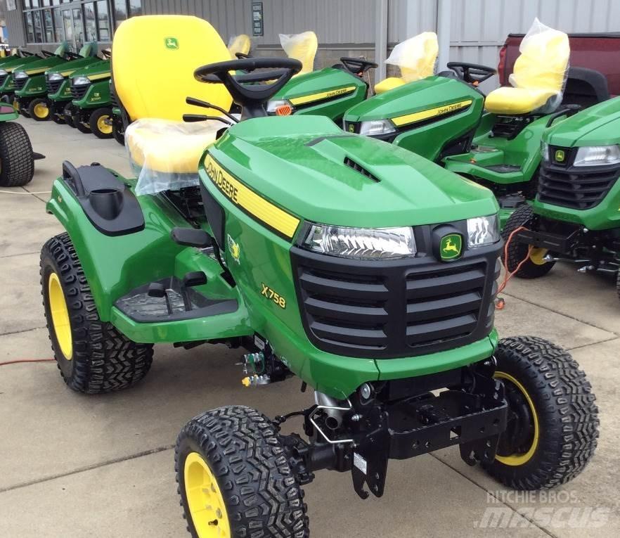 John Deere X758 Compact tractors
