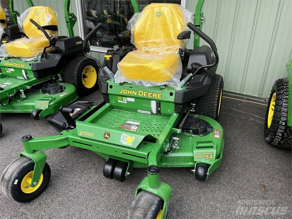 John Deere Z720E Zero turn mowers