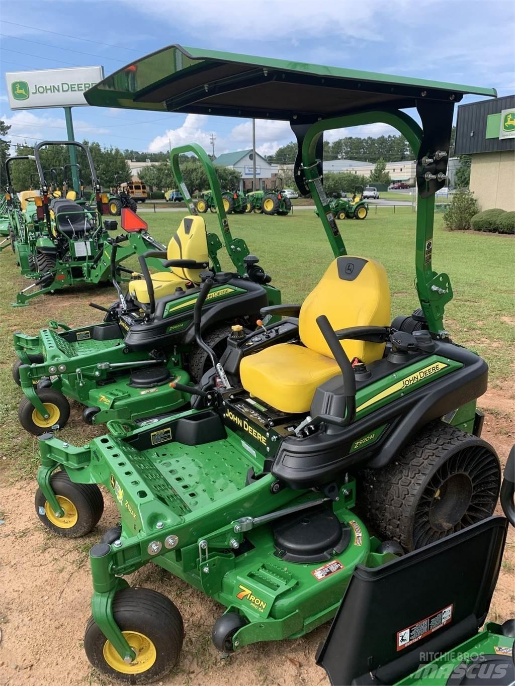 John Deere Z920M Zero turn mowers