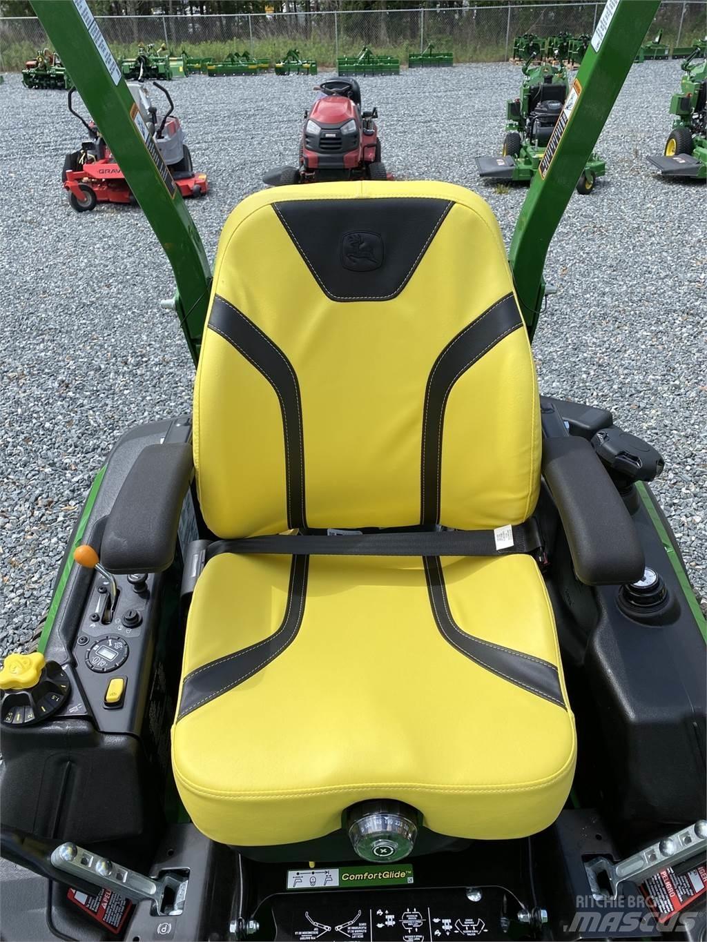 John Deere Z920M Zero turn mowers