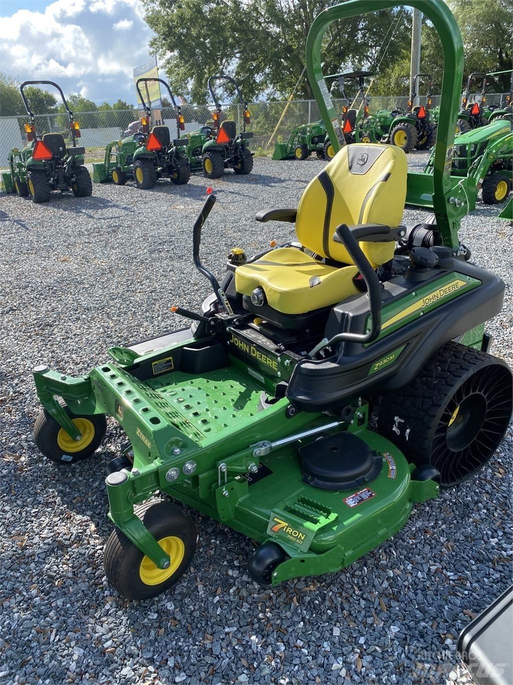 John Deere Z930M Zero turn mowers