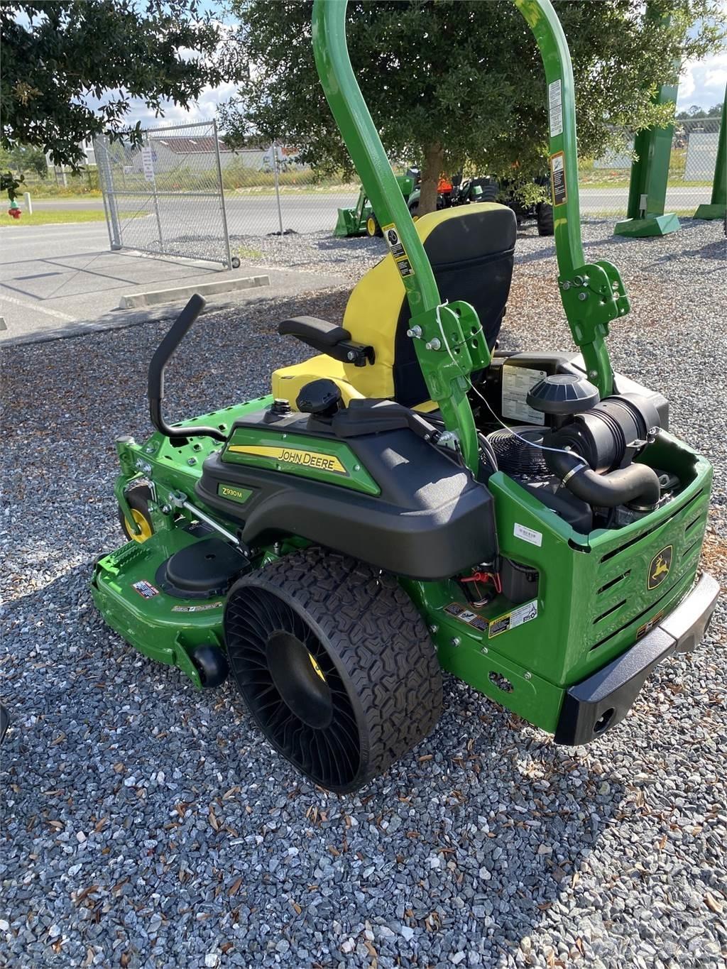 John Deere Z930M Zero turn mowers