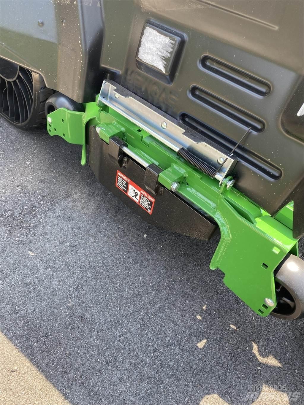 John Deere Z950M Zero turn mowers
