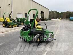 John Deere Z950R Zero turn mowers