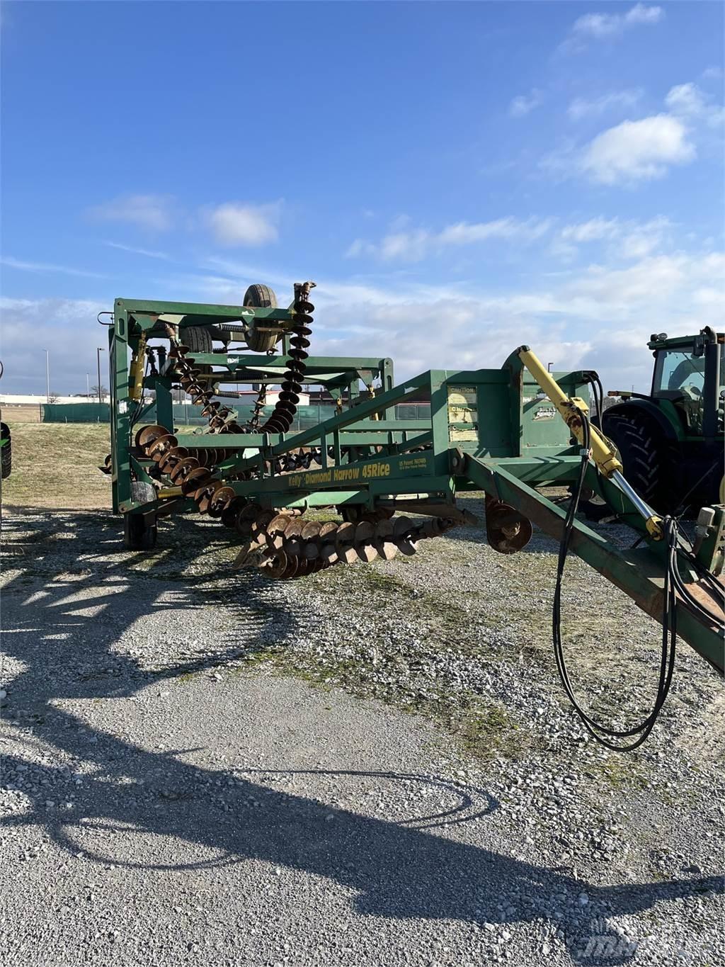 Kelly 45R Disc harrows