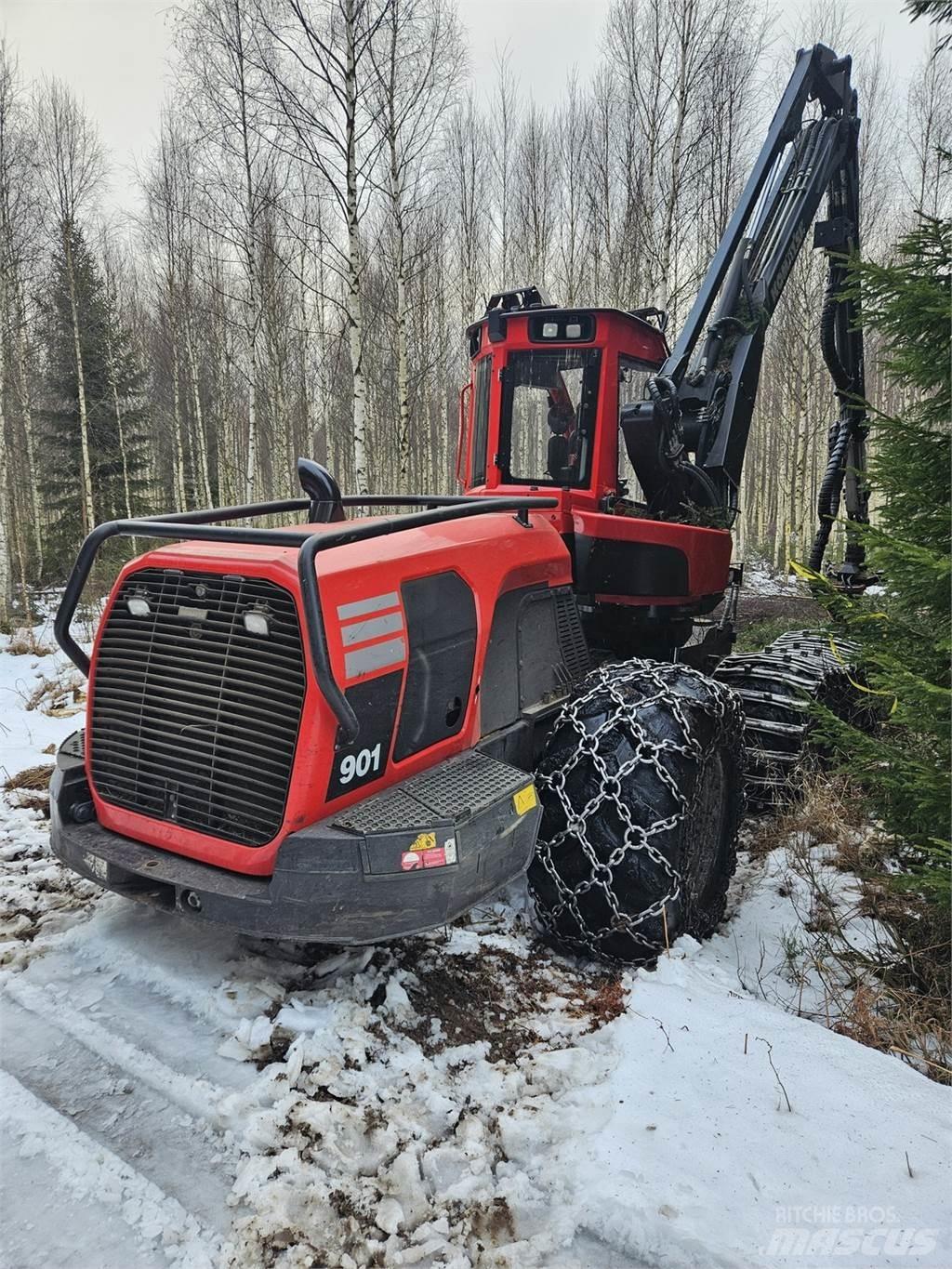 Komatsu 901 Harvesters