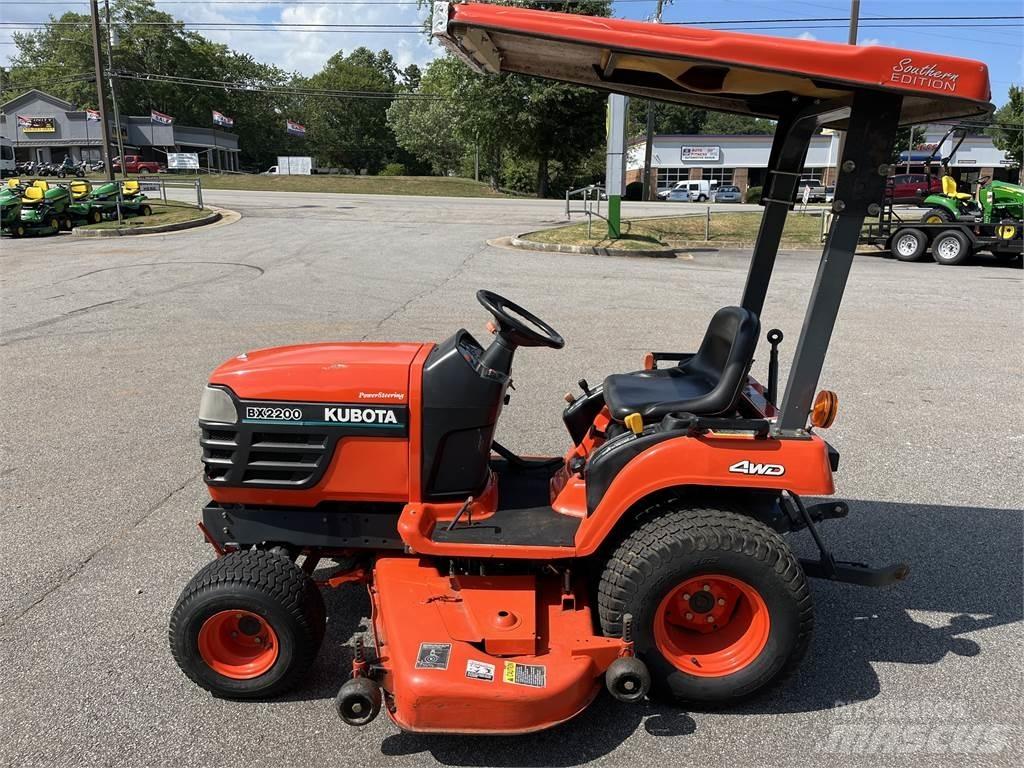 Kubota BX2200 Compact tractors