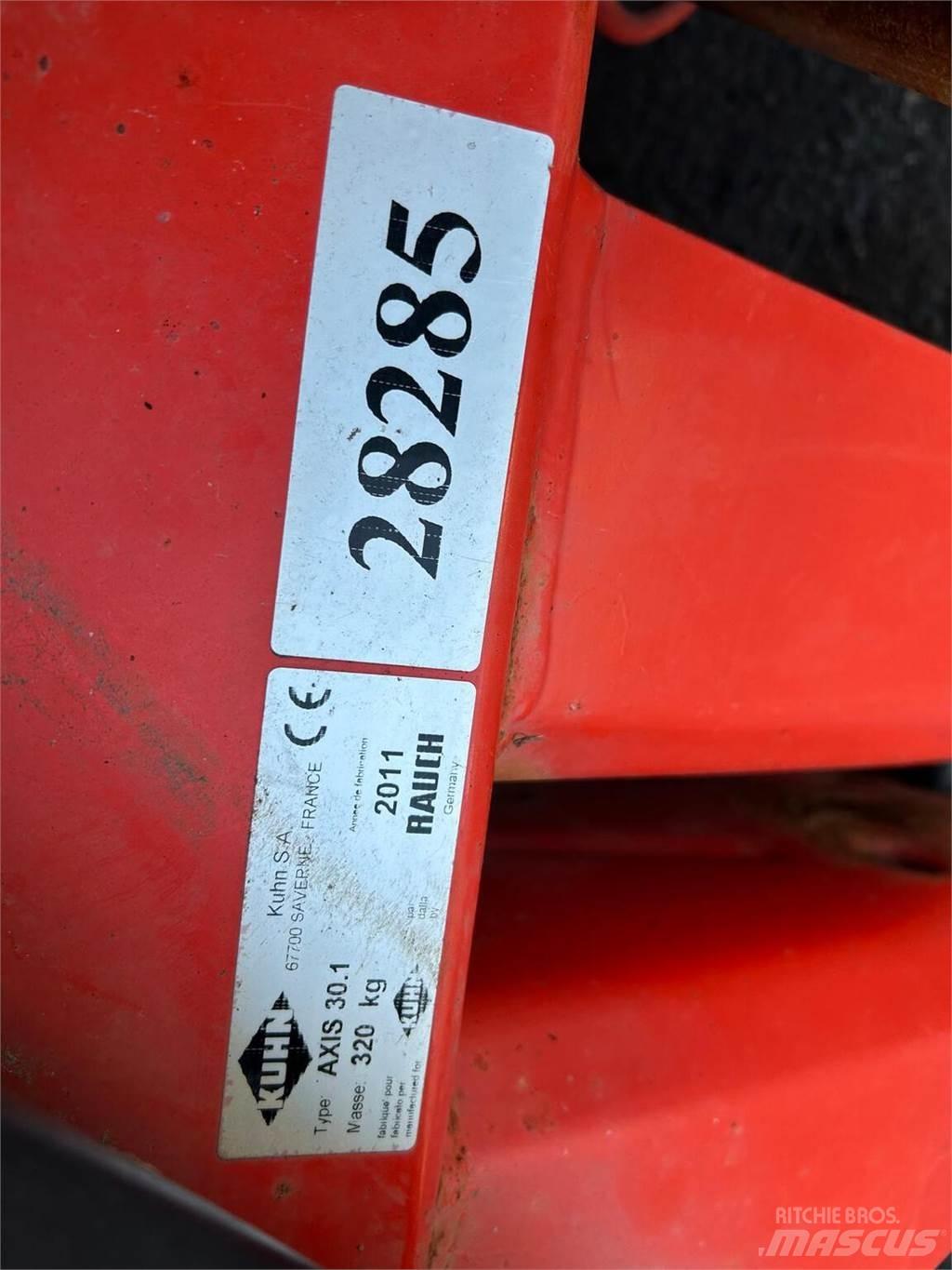 Kuhn Axis 30.1 Mineral spreaders