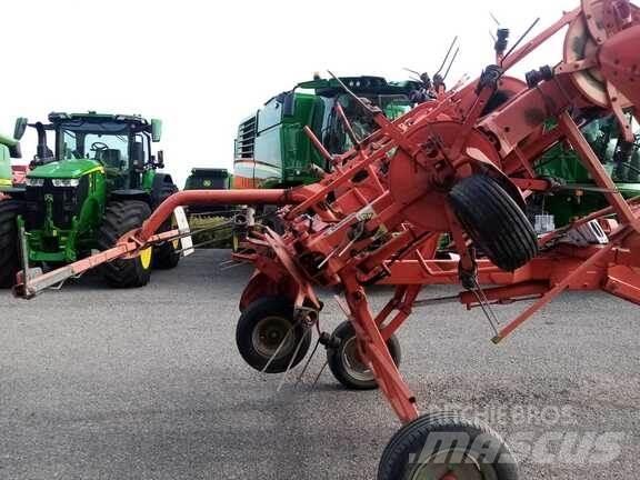 Kuhn GF 7702 Rakes and tedders