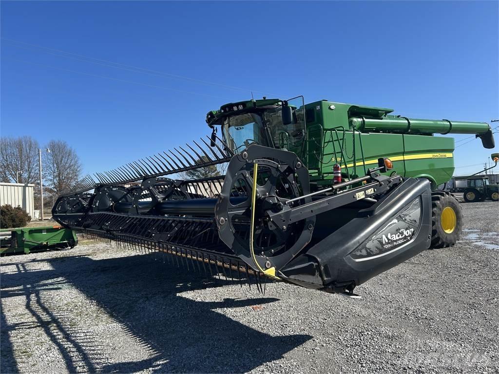 MacDon FD75 Combine harvester accessories