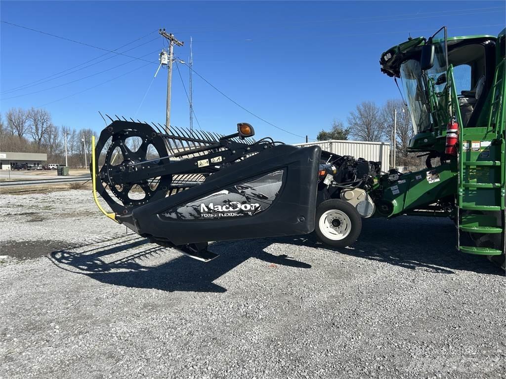 MacDon FD75 Combine harvester accessories